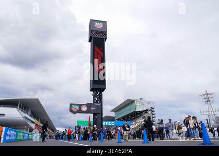 Suzuka, Giappone. 26 marzo 2026. Vista generale della passeggiata Pitlane dei fan sul circuito di Suzuka durante il Gran Premio del Giappone di Formula 1 Aramco 2026, 3° round del Campionato del mondo di Formula 1 2026 dal 27 al 29 marzo 2026 sul circuito di Suzuka, a Suzuka City, in Giappone. Crediti: Robbie Hoad/Every Second Media Credit: Every Second Media/Alamy Live News Foto Stock