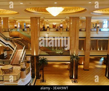 Interno dell'Hotel Emirates Palace Mandarin Oriental, Abu Dhabi, Emirato di Abu Dhabi, Emirati Arabi Uniti, gennaio 2024 Foto Stock