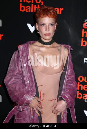 New York, Stati Uniti. 26 marzo 2026. Halsey partecipa alla premiere di New York "Our Hero, Balthazar" tenutasi a Regal Union Square il 26 marzo 2026 a New York, NY © Steven Bergman/AFF-USA.COM Credit: AFF/Alamy Live News Foto Stock