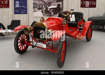 Speedster Car Ford Model T Classic o Vintage Red 1913. La Ford T fu prodotta dal 1908 al 1927. Foto Stock