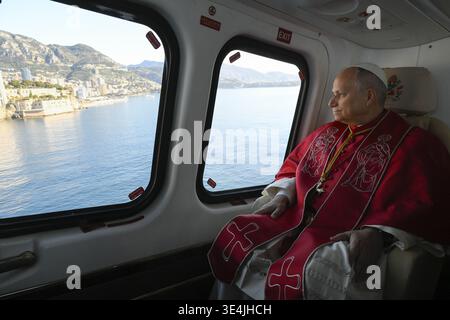 Monaco, Monte Carlo. 28 marzo 2026. **NO LIBRI** Monte Carlo, Monaco, 2026/3/28 Papa Leone XIV arriva all'eliporto di Monaco a Monte Carlo, Monaco Fotografia dei MEDIA VATICANI/Catholic Press Photo Credit: Independent Photo Agency/Alamy Live News Foto Stock