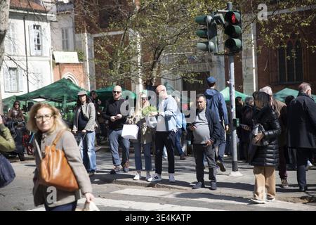 Milano, Italia. 28 marzo 2026. Milano, Piazza San Marco, Floralia, a sostegno dell'organizzazione no-profit per il recupero di giovani e adulti Credit: Independent Photo Agency/Alamy Live News Foto Stock