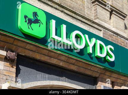 Logo e cartello Lloyds Bank, Lowestoft, Suffolk, Inghilterra, Regno Unito Foto Stock