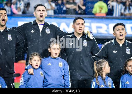Buenos Aires, Argentina. 27 marzo 2026. Da sinistra a destra: Cristian Romero, Emiliano Martinez, Nahuel Molina e Thiago Almada nella partita tra Argentina e MAuritana. In un'amichevole prima della Coppa del mondo FIFA 2026. Alberto J Armando, stadio la Bombonera. Foto Stock