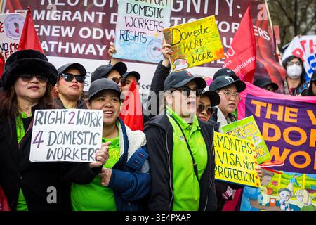 Londra, Regno Unito. 28 marzo 2026. Lavoratori domestici alla Stop the Hate March nel centro di Londra credito: Richard Bayfield/Alamy Live News Foto Stock