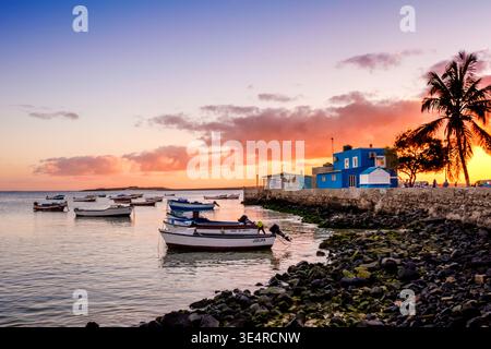 Tramonto sul lungomare , Sal Rei, Boa Vista, Capo Verde / Isole Cabo Verde Foto Stock