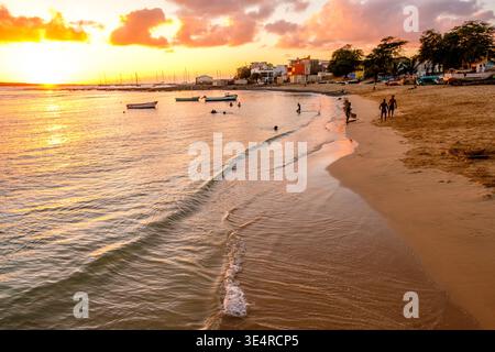 Tramonto sul lungomare , Sal Rei, Boa Vista, Capo Verde / Isole Cabo Verde Foto Stock