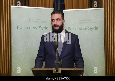 Londra, Regno Unito. 1 aprile 2026. Il presidente siriano Ahmed al-Sharaa e la sua delegazione si incontrano con uomini d'affari del Regno Unito durante la sua visita a Londra, in Gran Bretagna, il 31 marzo 2026. Foto di Balkis Press/ABACAPRESS.COM credito: Abaca Press/Alamy Live News Foto Stock