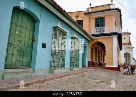 Colorate facciate coloniali a Trinidad, Cuba Foto Stock