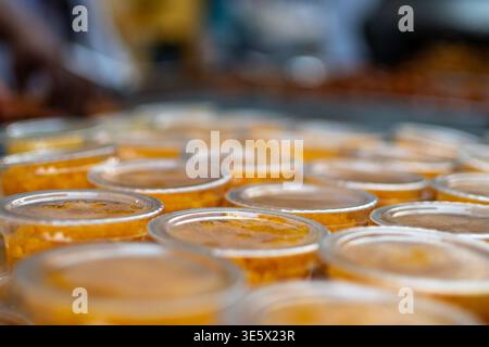 Chawk Bazaar Iftar Market nella Vecchia Dacca durante il Ramadan, Bangladesh (immagine 6) Foto Stock
