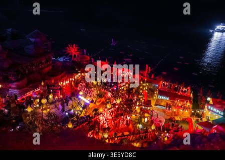 Farsha Mountain Lounge di notte a Sharm El Sheikh, Egitto Foto Stock