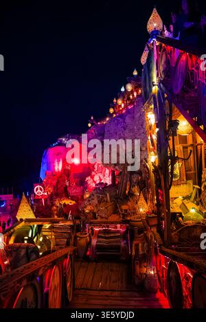Farsha Mountain Lounge di notte a Sharm El Sheikh, Egitto Foto Stock