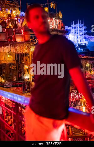 Scena notturna del Farsha Mountain Lounge a Sharm El Sheikh, Egitto Foto Stock