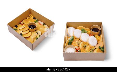 Cibo, Un piatto di dessert ben organizzato presenta un assortimento di frutta e pasticcini a fette. Perfetta per le riunioni, include salse e prodotti freschi Foto Stock