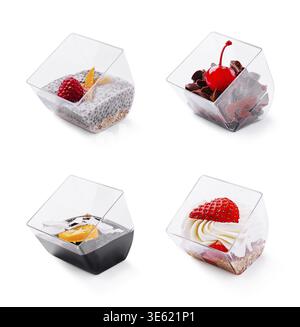 Cibo, deliziosi dessert presentati in contenitori geometrici e trasparenti mostrano una varietà di sapori. Le selezioni includono cioccolato, frutta e cremosa Foto Stock