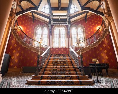 Scala principale all'interno del St Pancras London Hotel, Londra, Regno Unito Foto Stock