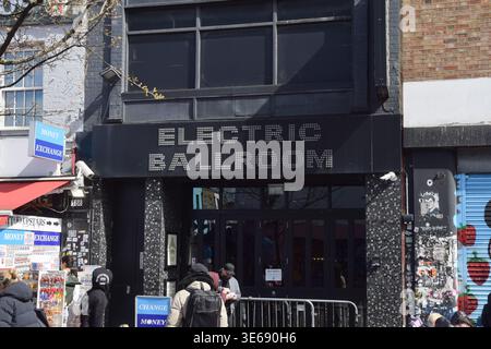 Londra, Regno Unito. 5 aprile 2026. Vista esterna diurna della sala da ballo elettrica, locale con musica dal vivo e nightclub di Camden. Credito: Vuk Valcic/Alamy Foto Stock