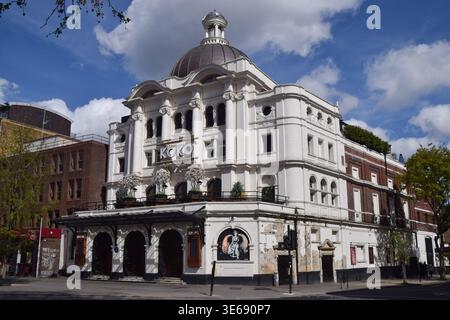 Londra, Regno Unito. 5 aprile 2026. Vista esterna diurna del locale di musica dal vivo KOKO e del nightclub di Camden. Credito: Vuk Valcic/Alamy Foto Stock