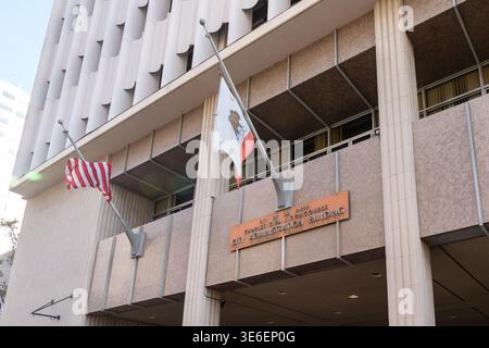 Uno degli ingressi al City of San Diego Administration Building a San Diego, California, USA. Foto Stock