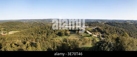 Vista aerea panoramica della periferia di Morgantown nel West Virginia da Dorseys Knob Foto Stock