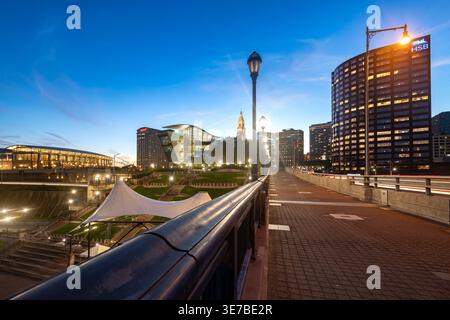 Hartford, Connecticut, Stati Uniti - Un passaggio pedonale sul Founders Bridge Foto Stock