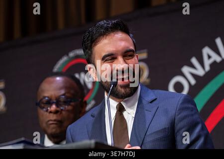 Il sindaco di New York Zohran Mamdani parla durante il primo giorno della National Action Network (NAN) 35th Anniversary Convention allo Sheraton New York Times Square Hotel l'8 aprile 2026 a New York. Foto Stock
