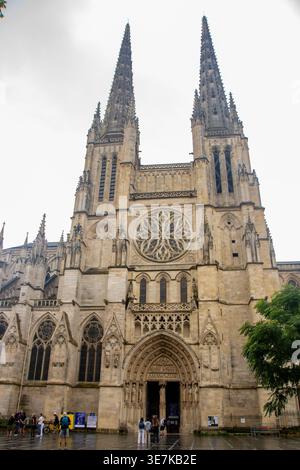 A Bordeaux, l'08, 30, 2025 Cathédrale-Primatiale Saint-André, cattedrale di Sant'Andrea Foto Stock