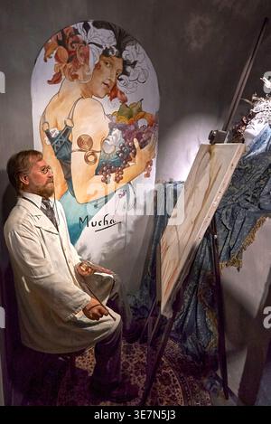 Alfons Mucha figura nel museo Madame Tussauds, Praga, Repubblica Ceca Foto Stock