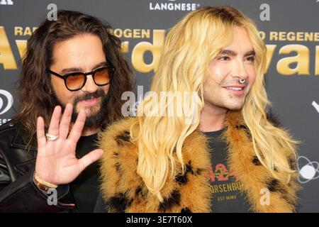Tom Kaulitz e Bill Kaulitz durante il radio Regenbogen Award 2026 all'Europa-Park il 10 aprile 2026 a Rust, Germania radio Regenbogen Award all'Europapark di Rust, Germania *** Tom Kaulitz e Bill Kaulitz durante il radio Regenbogen Award 2026 all'Europa Park il 10 aprile 2026 a Rust, Germania radio Regenbogen Award all'Europapark di Rust, Germania Foto Stock