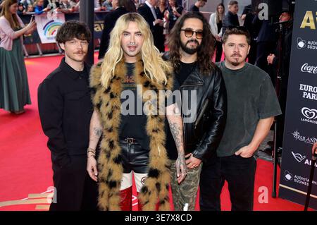 Georg Listing, Bill Kaulitz, Tom Kaulitz und Gustav Schäfer von Tokio Hotel bei der Verleihung des 26. Radio Regenbogen Award 2026 nella der Europa-Park Arena. Ruggine, 10.04.2026 Foto Stock