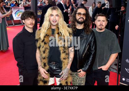 Georg Listing, Bill Kaulitz, Tom Kaulitz e Gustav Schäfer dal Tokio Hotel alla cerimonia di premiazione del 26° radio Regenbogen Award 2026 nell'Europa-Park Arena. Ruggine, 04/10/2026 Foto Stock