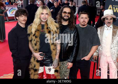 Georg Listing, Bill Kaulitz, Tom Kaulitz e Gustav Schäfer dal Tokio Hotel alla cerimonia di premiazione del 26° radio Regenbogen Award 2026 nell'Europa-Park Arena. Ruggine, 04/10/2026 Foto Stock