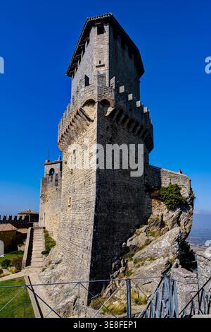 Prima Torre (Guaita o Rocca), Fortezza Guaita sul Monte Titano. Città di San Marino, San Marino. Foto Stock