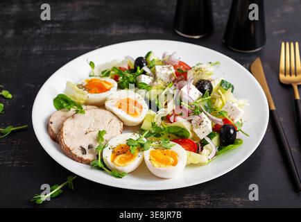 Pulire il cestino pranzo con verdure e proteine Foto Stock