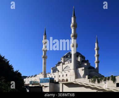 Grande Moschea di Tirana, Albania. La Moschea di Namazgah, una delle più grandi moschee dei Balcani. Foto Stock