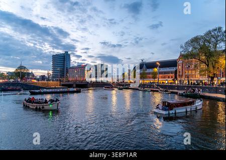 Amsterdam di sera, Paesi Bassi Foto Stock