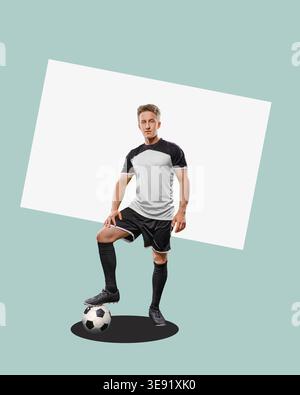 Ripresa in studio di un giovane giocatore di calcio con sfondo piatto isolato. Design piatto. Foto Stock