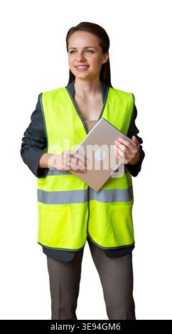 Lavoratrice isolata che indossa un giubbotto riflettente che regge un tablet digitale. Foto Stock