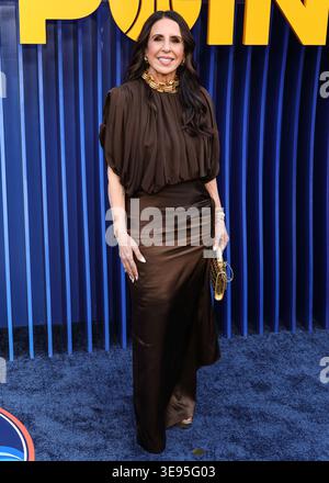 Hollywood, Stati Uniti. 16 aprile 2026. HOLLYWOOD, LOS ANGELES, CALIFORNIA, Stati Uniti - 15 APRILE: Linda Rambis arriva alla premiere di Los Angeles della seconda stagione di "Running Point" di Netflix, tenutasi all'Egyptian Theatre Hollywood il 15 aprile 2026 a Hollywood, Los Angeles, California, Stati Uniti. (Foto di Xavier Collin/Image Press Agency) credito: Image Press Agency/Alamy Live News Foto Stock