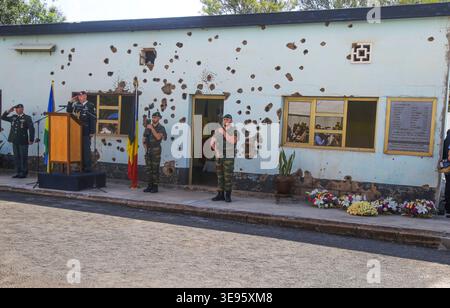 Kigali, Ruanda - 8 aprile 2019. I belgi commemorano 10 soldati belgi uccisi a Camp Kigali in Ruanda il 6 aprile 1994, alla vigilia del genocidio. Foto Stock