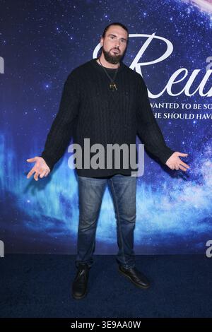 Hollywood, California, Stati Uniti. 16 aprile 2026. Garrett Thierry partecipa alla prima di Los Angeles di "Reunion" al Madame Tussauds il 16 aprile 2026 a Hollywood, California. Crediti: Sheri Determan/Alamy Live News Foto Stock