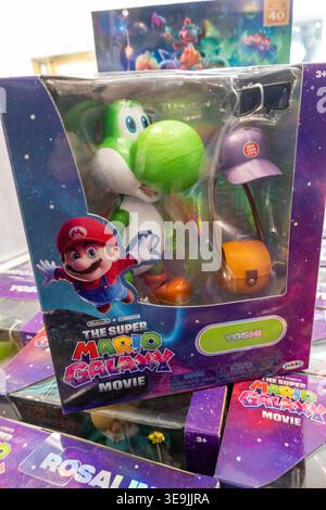 Il negozio Nintendo New York nel Rockefeller Center è una destinazione popolare per tutte le età, 2026 anni, New York City, Stati Uniti Foto Stock