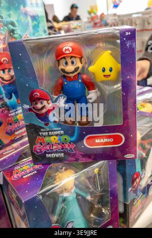 Il negozio Nintendo New York nel Rockefeller Center è una destinazione popolare per tutte le età, 2026 anni, New York City, Stati Uniti Foto Stock
