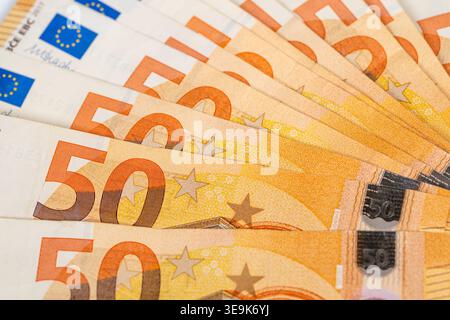 Riserve di contanti di emergenza. Cuscinetto di cassa indicante la garanzia finanziaria e i fondi di riserva. Indicativo dei fondi di emergenza per garantire la stabilità finanziaria e Foto Stock
