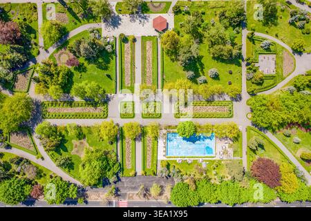 Vista aerea del parco Nicolae Romanescu nella città di Brasov, Romania Foto Stock