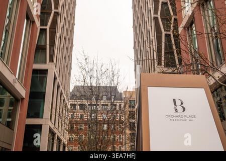 LONDRA - 13 MARZO 2026: Orchard Place The Broadway SW1 ex sede di New Scotland Yard Westminster Londra Foto Stock