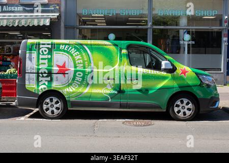 Heineken Beer Company Van ad Amsterdam Paesi Bassi 21-4-2026 Foto Stock