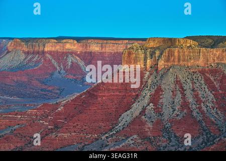 Il Grand Canyon Sunrise Layers e il Mesas at Twin Point si affacciano sull'Arizona Foto Stock