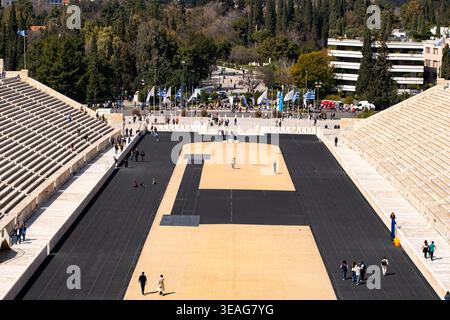 Sedili di marmo dello Stadio Panatenaico ad Atene Foto Stock
