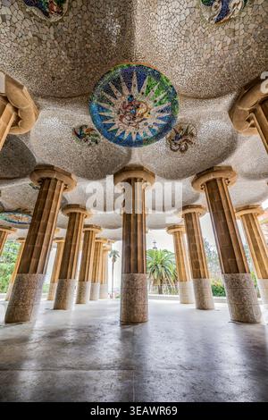 Il bellissimo Parco Güell di Barcellona, Spagna Foto Stock